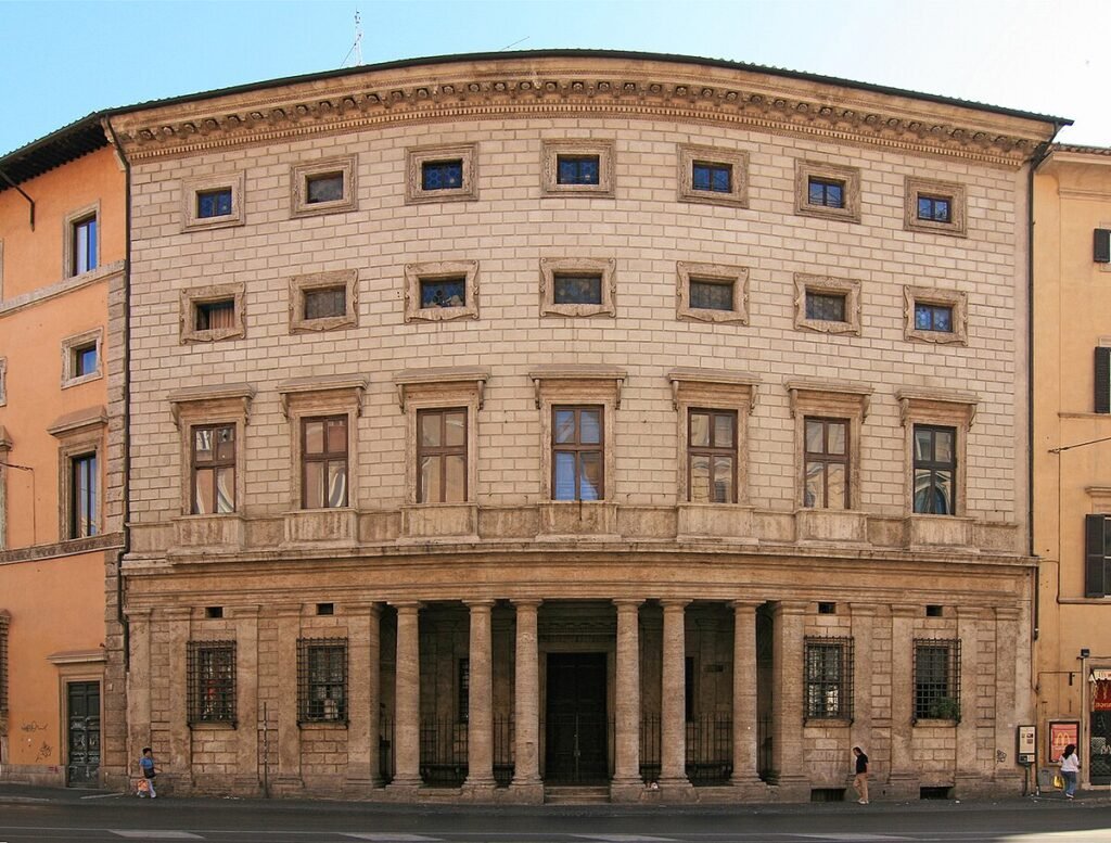 Palazzo-Massimo-alle-Colonne.jpg