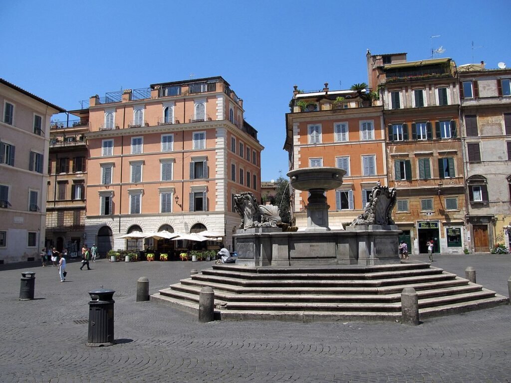 Piazza-di-Santa-Maria-in-Trastevere.jpg